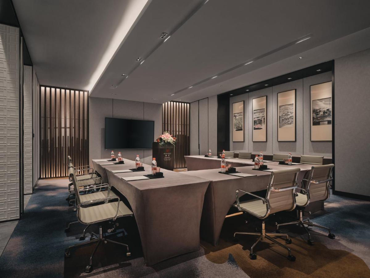 Hualuxe Kunshan Huaqiao By Ihg - F1 Racing Preferred Hotel Εξωτερικό φωτογραφία