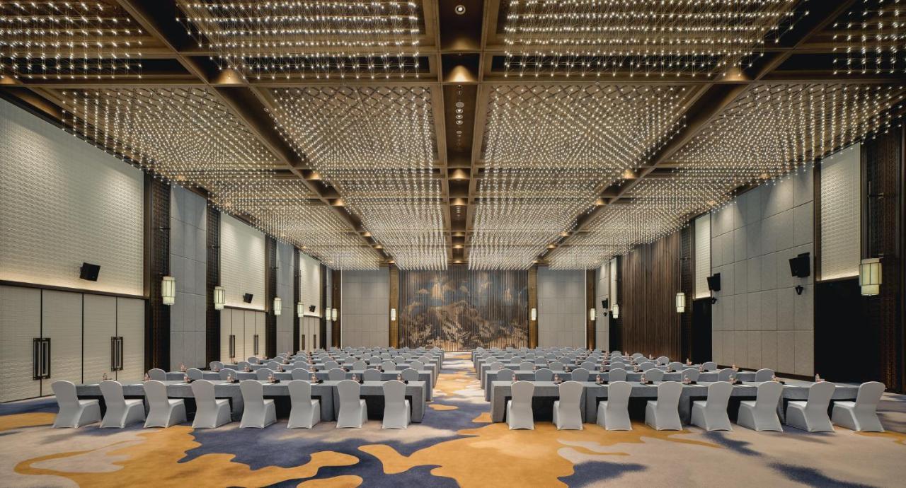 Hualuxe Kunshan Huaqiao By Ihg - F1 Racing Preferred Hotel Εξωτερικό φωτογραφία