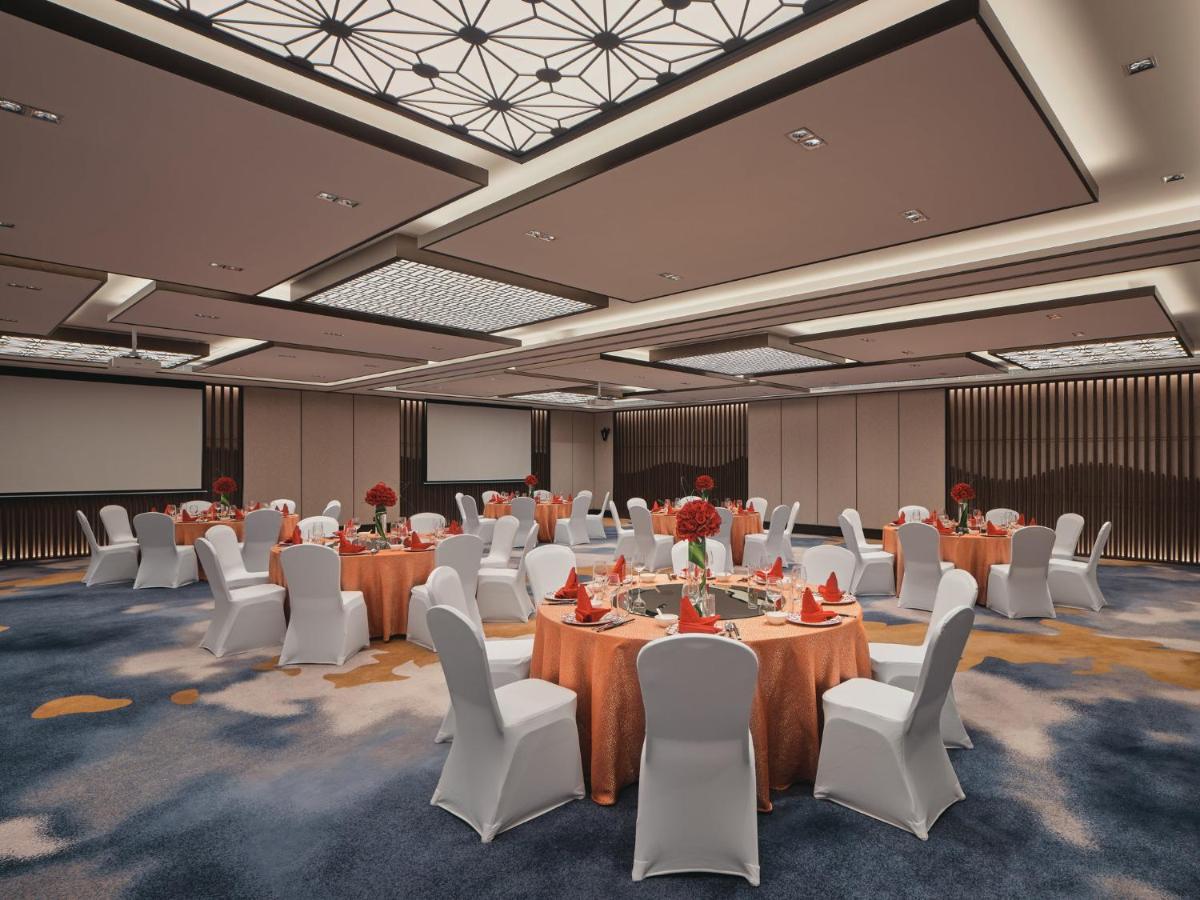 Hualuxe Kunshan Huaqiao By Ihg - F1 Racing Preferred Hotel Εξωτερικό φωτογραφία